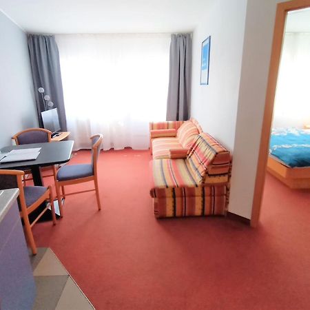 Bodensee Gaestehaus Tettnang Albergo Exterior photo