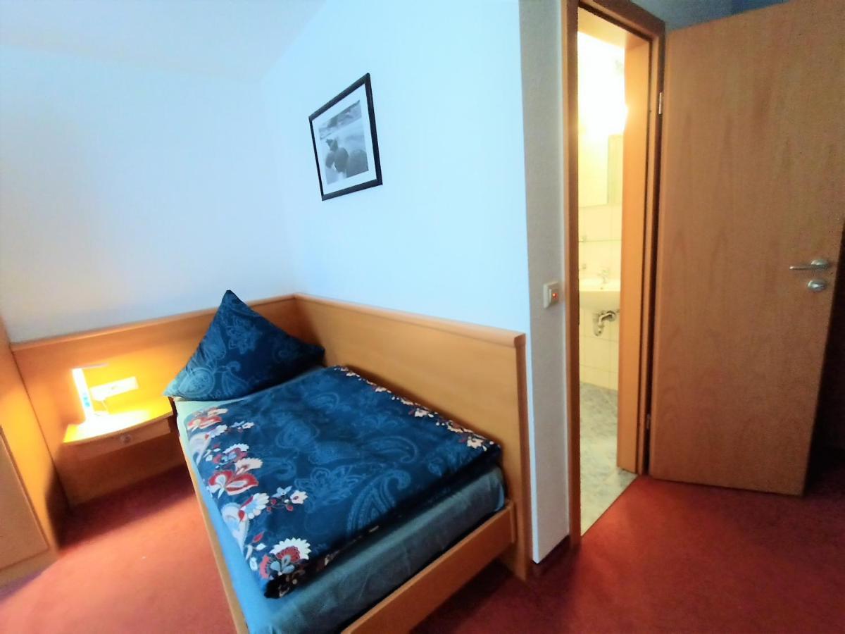 Bodensee Gaestehaus Tettnang Albergo Exterior photo