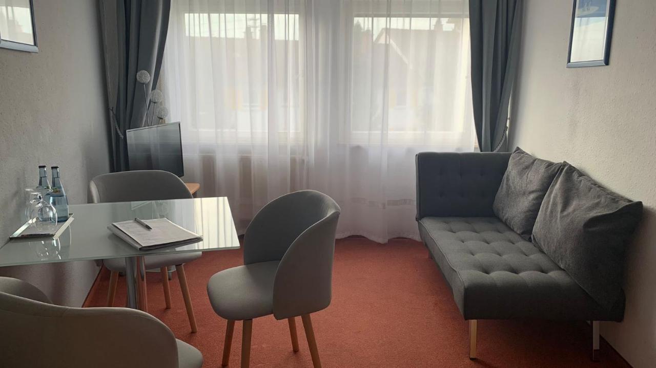 Bodensee Gaestehaus Tettnang Albergo Exterior photo